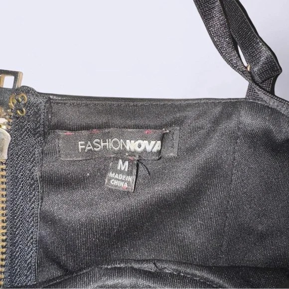 Fashion Nova Black Crop Top - Picture 3 of 4